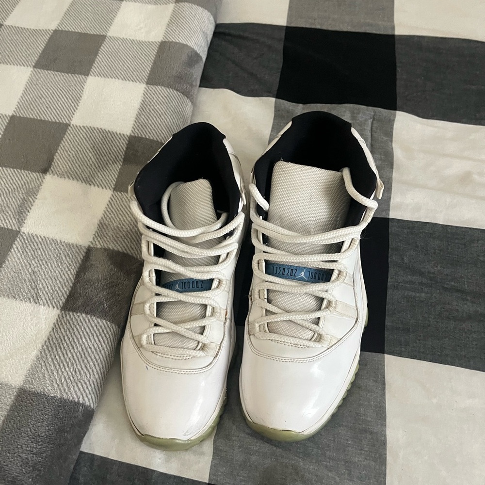 Jordan 11 legend Blue